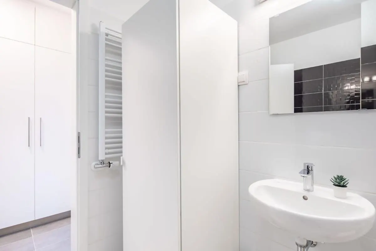 Brand New Apartment With Garage Будапешт