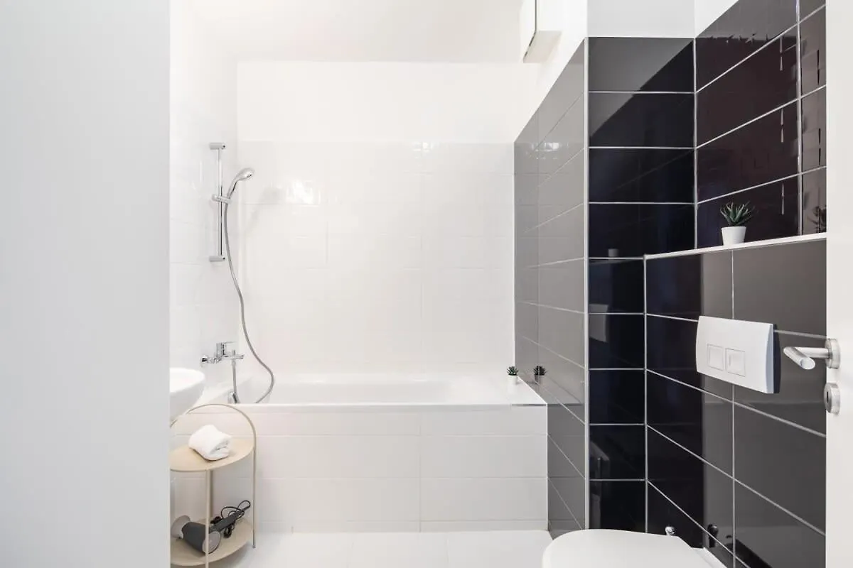 Brand New Apartment With Garage Будапешт